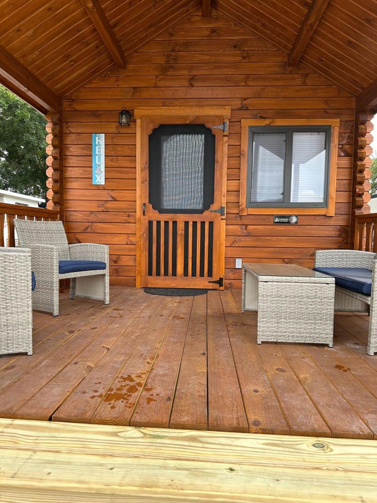 Get-Away Cabin In Surf City W Loft And Parking 外观 照片